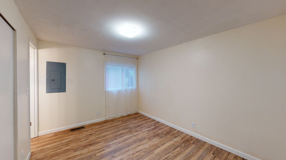 Building Photo - 12405 NE 109th Pl