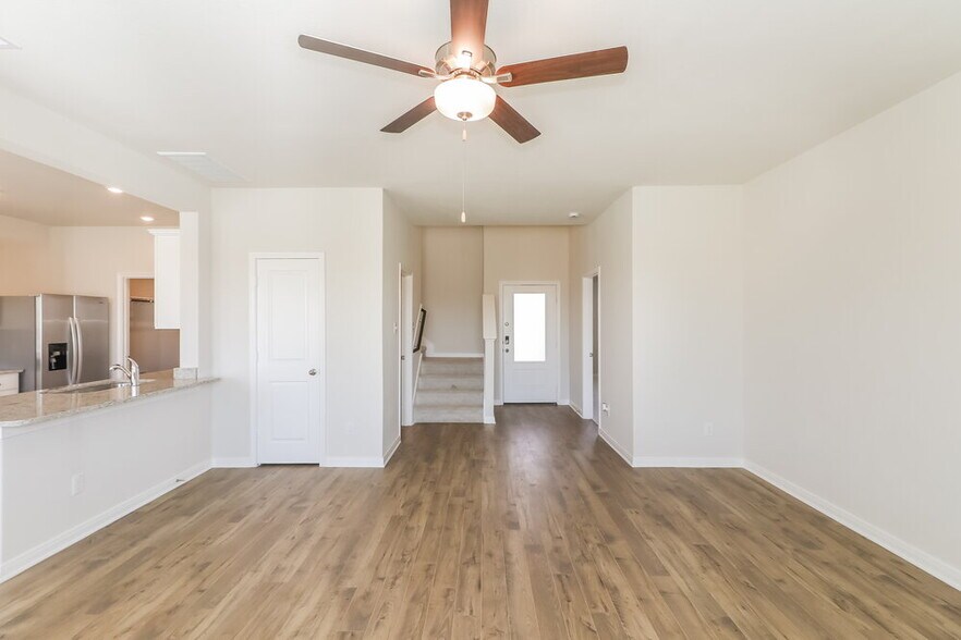 Building Photo - 409 Sunny Highlands Dr