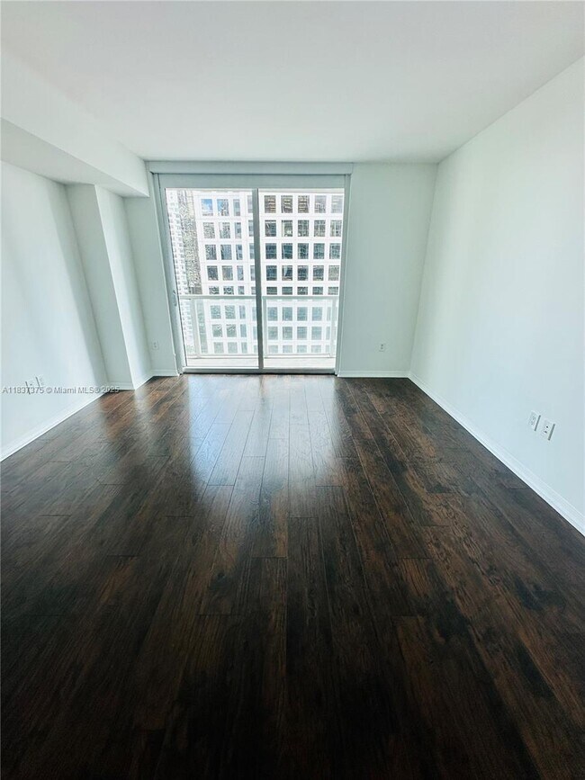 Building Photo - 500 Brickell Ave