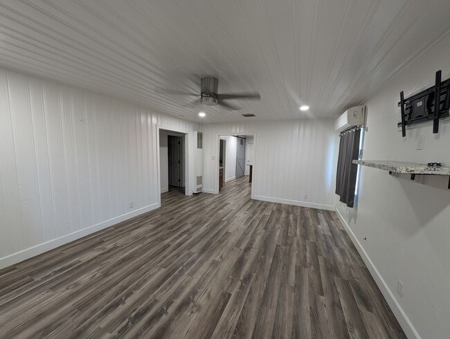 Building Photo - Single Family Home in Anderson off Deschutes and Balls Ferry Rd.