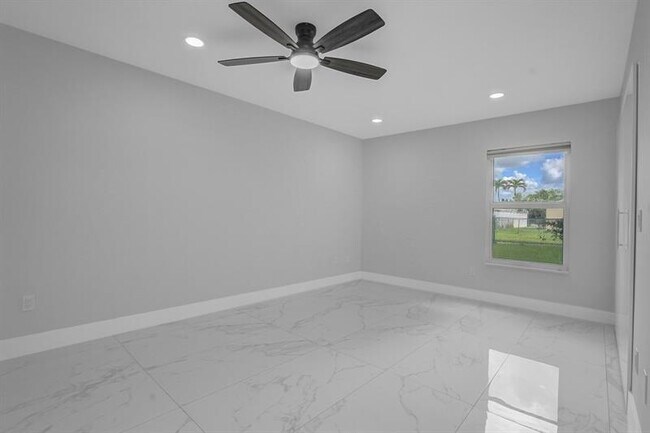 Building Photo - 8389 Rural Ln