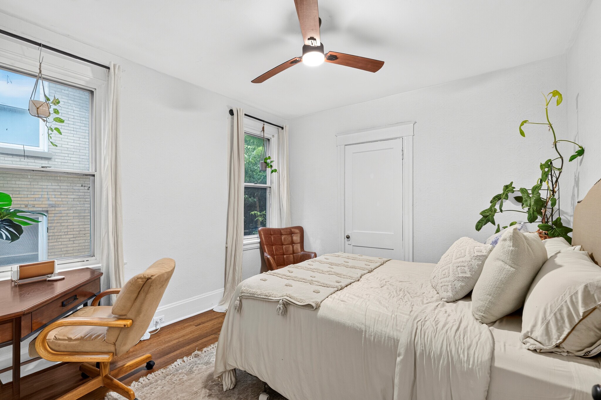 Building Photo - 1628 De Sales Ln