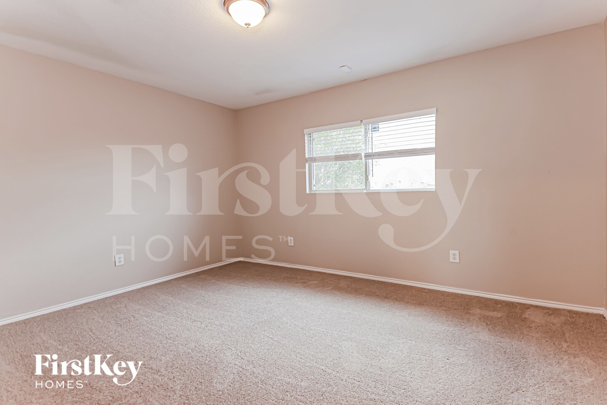 Building Photo - 229 Silver Spur Dr