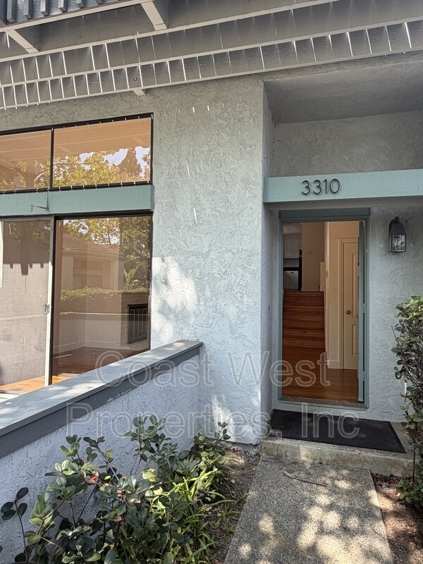 Building Photo - 3310 Via Alicante