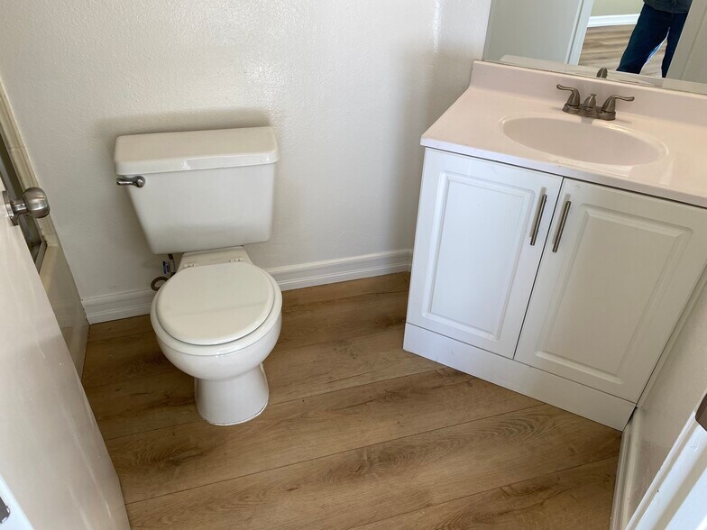 Building Photo - 7330 Eton Ave