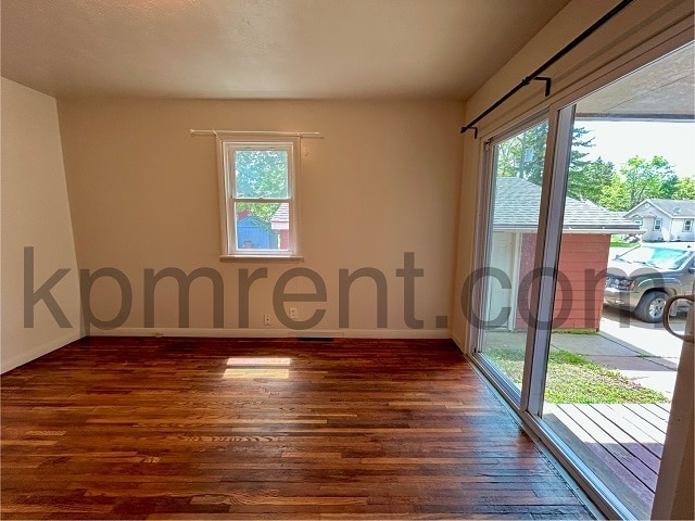 Building Photo - 1017 11th Ave SW
