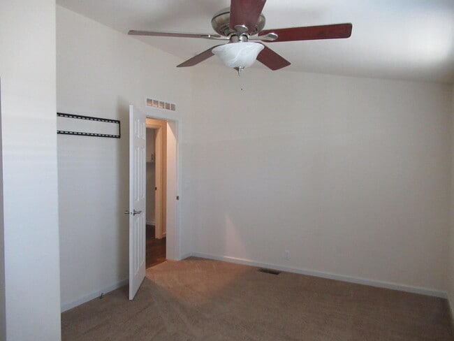 Building Photo - 14777 Palm Dr