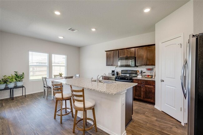 Building Photo - 216 Skipping Stone Ln