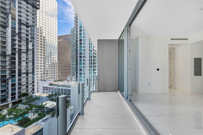 Building Photo - 300 Biscayne Blvd Way