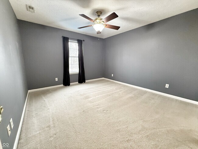 Building Photo - 878 Woodgate Ln