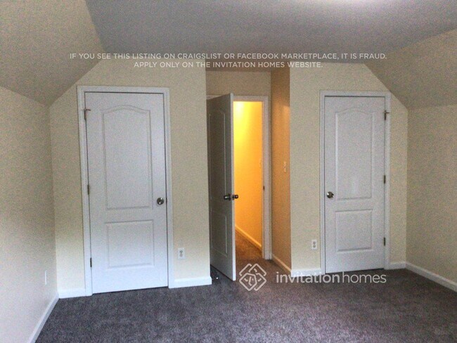 Building Photo - 4375 Red Rock Point