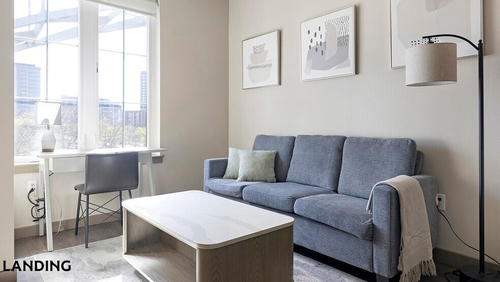 Building Photo - 1850 NW Front Ave