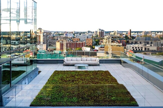 Building Photo - 1260 Boylston St