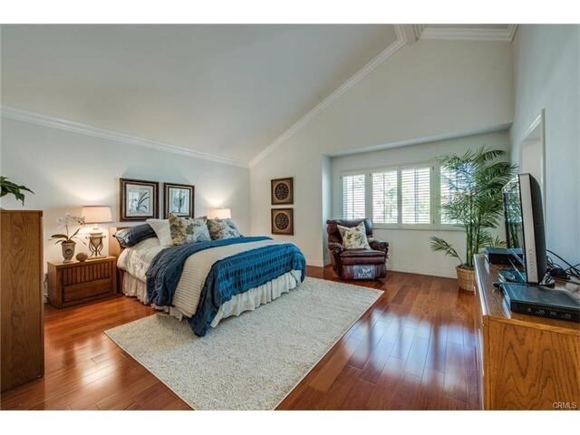 Building Photo - 11 Davis