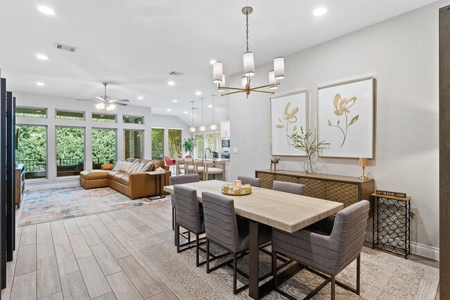 Building Photo - 104 Indian Paintbrush Trl