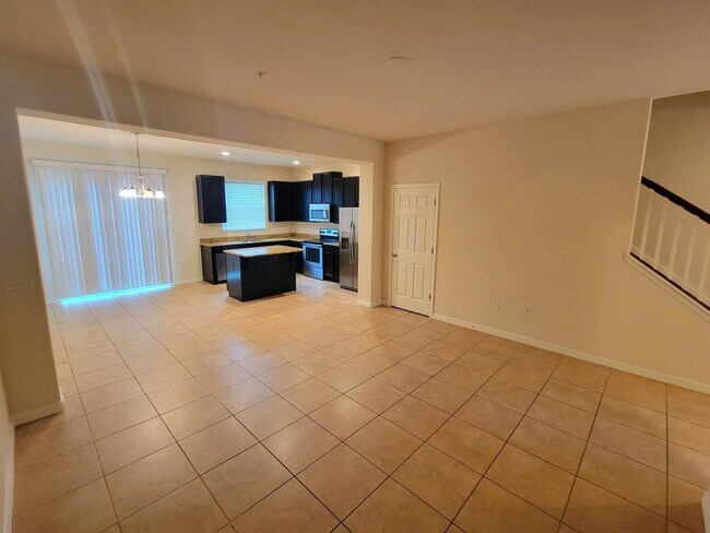 Building Photo - Hey! Yes ! You !