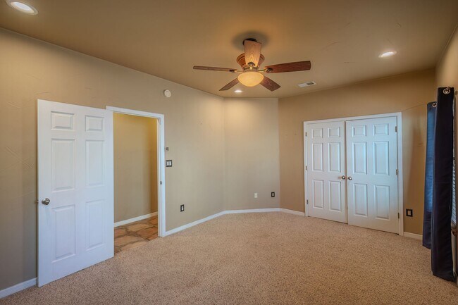 Building Photo - 111 Coker Ln