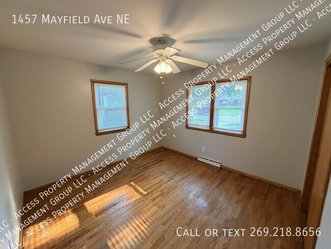 Building Photo - 1457 Mayfield Ave NE