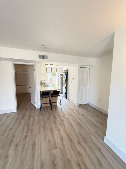 Building Photo - 15250 SW 80th St