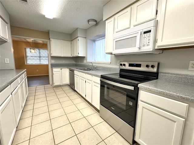 Building Photo - 921 Baxter Dr