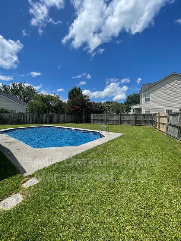 Building Photo - 113 Rockdale Ln