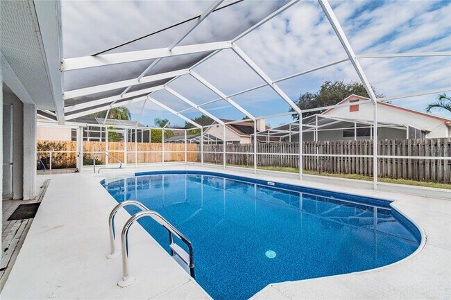 Building Photo - 3034 Ellington Way
