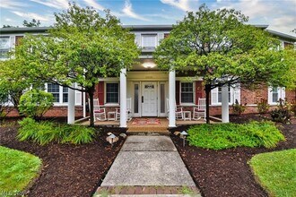 Building Photo - 20301 Shelburne Rd