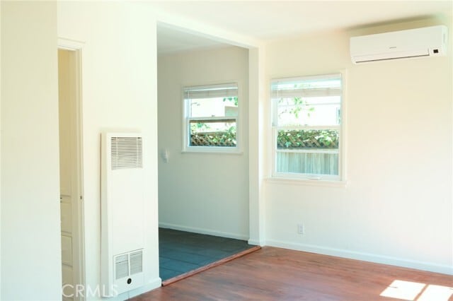 Building Photo - 425 Venice Way