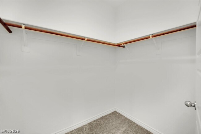 Building Photo - 600 N Carriage Hill Dr