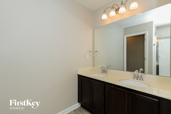 Building Photo - 169 Southwind Cir