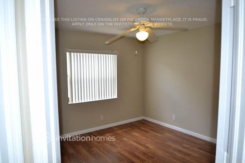 Building Photo - 2542 Country Golf Dr