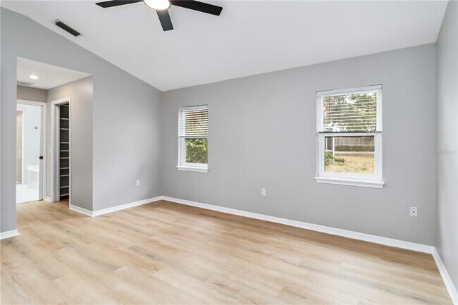 Building Photo - 7 Arbor Oaks Dr
