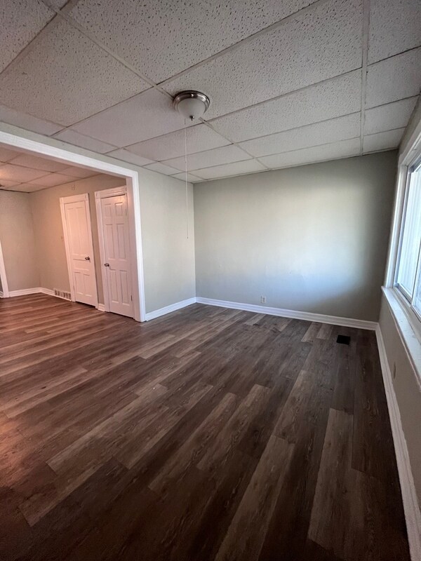 Building Photo - 2103 Niagara St
