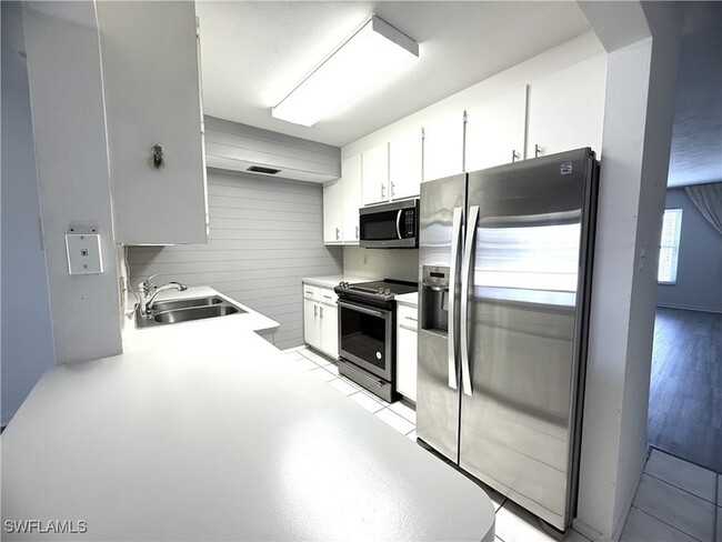 Building Photo - 2828 Jackson St