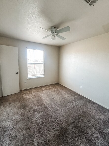 Building Photo - 1808 Windward Dr