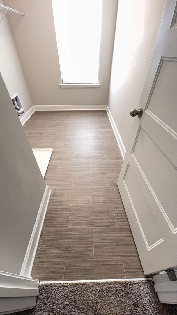 Building Photo - AVAILABLE NOW!! Beautiful 4 bd in Cambridg...