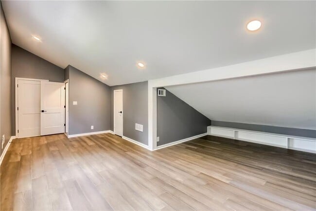 Building Photo - 1052 Indian Hills Pkwy NE