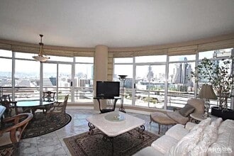 Building Photo - 300 3rd St