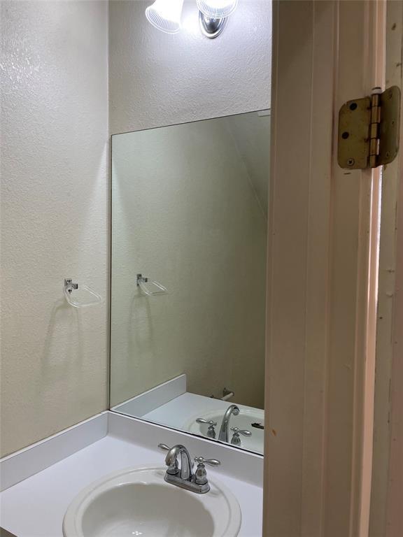 Building Photo - 8010 Willet Trail