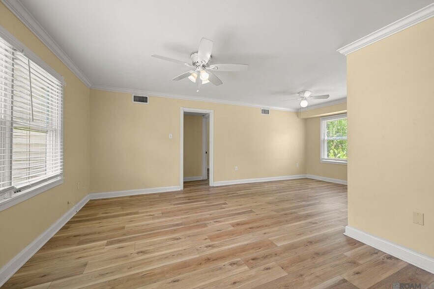 Building Photo - 975 Rittiner Dr