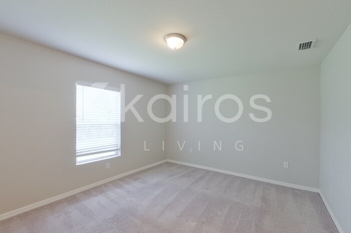 Building Photo - 4341 NW 34th Ave