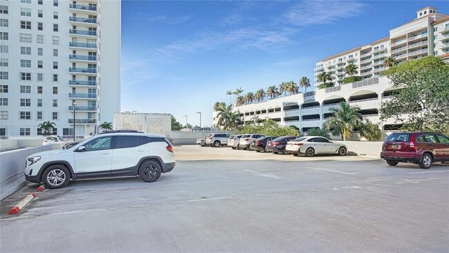 Building Photo - 3031 N Ocean Blvd