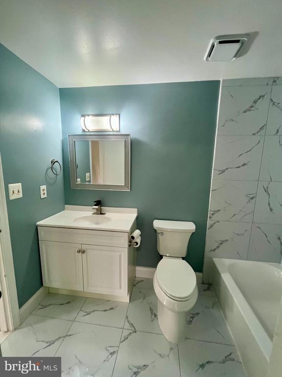 Building Photo - 702 Brandon Cir