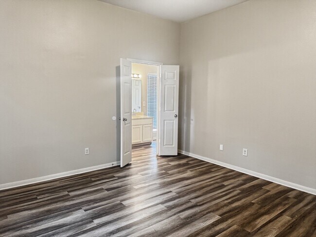 Building Photo - 31248 N Head Dr