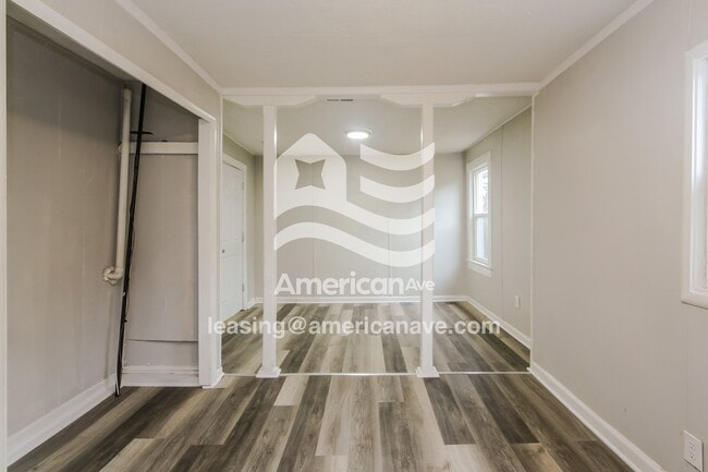 Building Photo - 1731 N Alton Ave