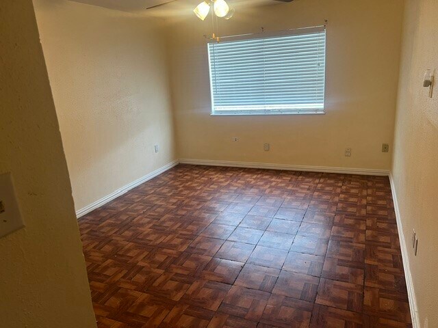 Building Photo - 17810 Glenhagen Ct