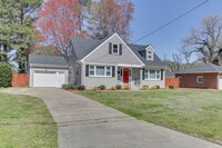 Building Photo - STUNNING 4 BEDROOM CAPE COD W/ 1 CAR GARAG...