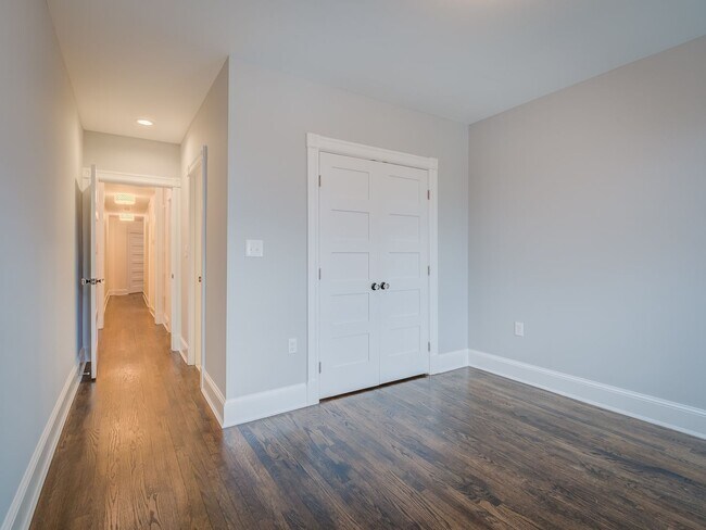 Building Photo - 1022 Park Rd NW