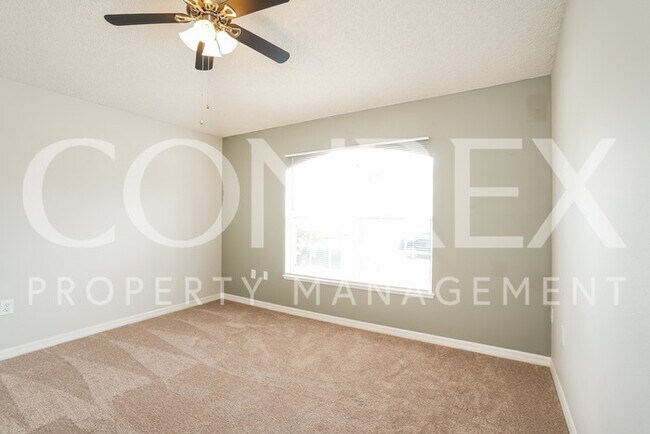 Building Photo - Outstanding 3 Bedroom Home in GREAT LOCATION!