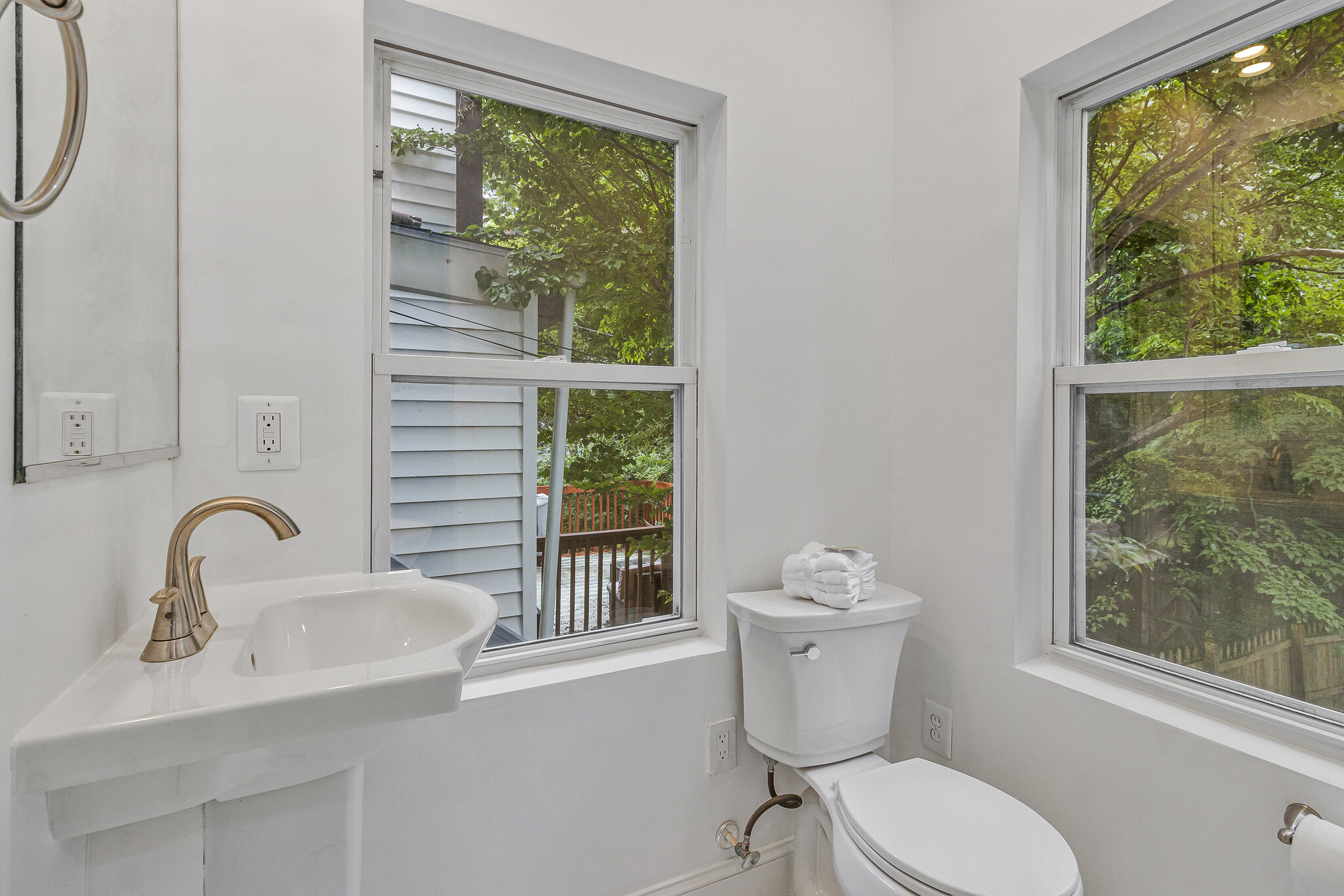 Building Photo - 4414 Volta Pl NW